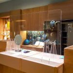 Barriera Parafiato in Plexiglas Grande Formato